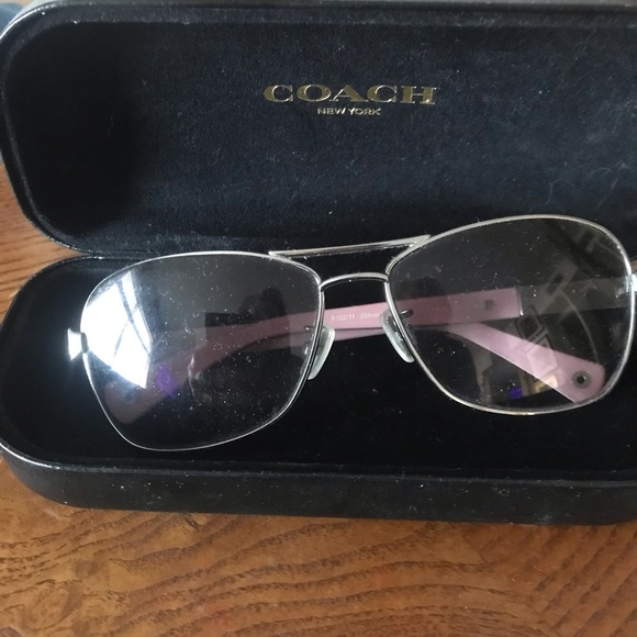 Coach Pink and Black Sunglasses 
New no flaws
Authentic nose piece hard case - Picture 2 of 10